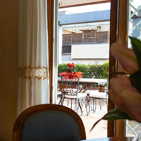 Quinto Piano Apartment Rom
